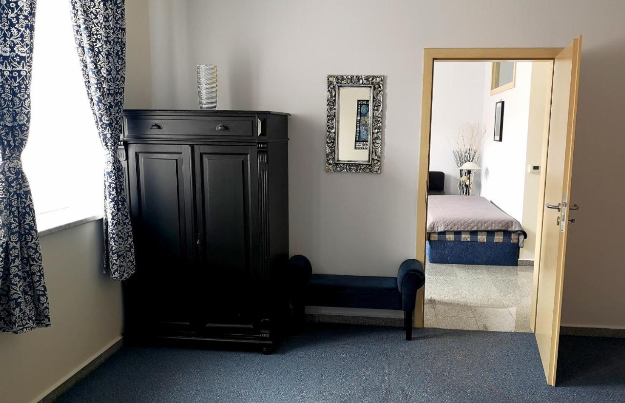 Apartmany Gulliver Микулов Экстерьер фото