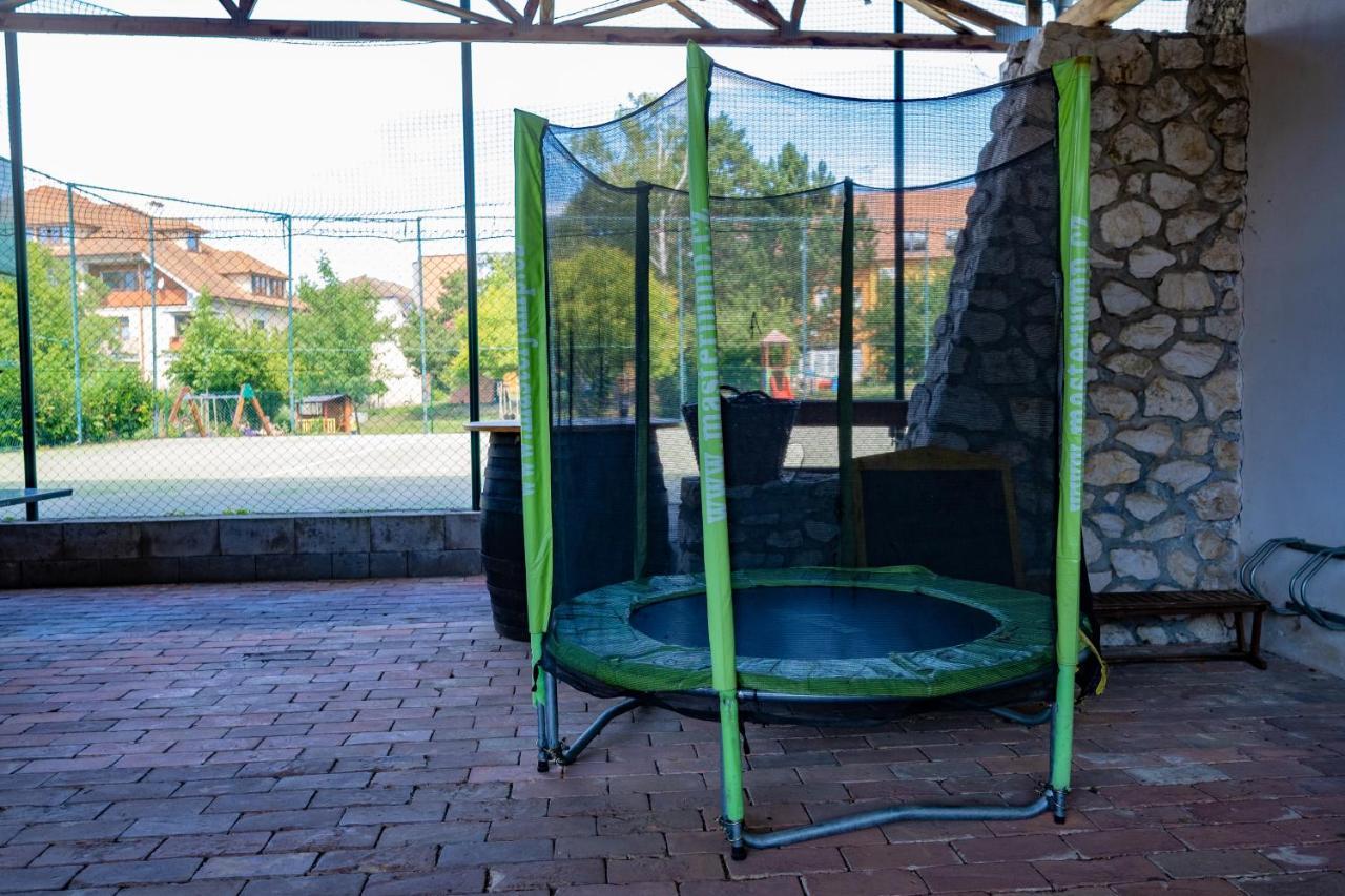 Apartmany Gulliver Микулов Экстерьер фото