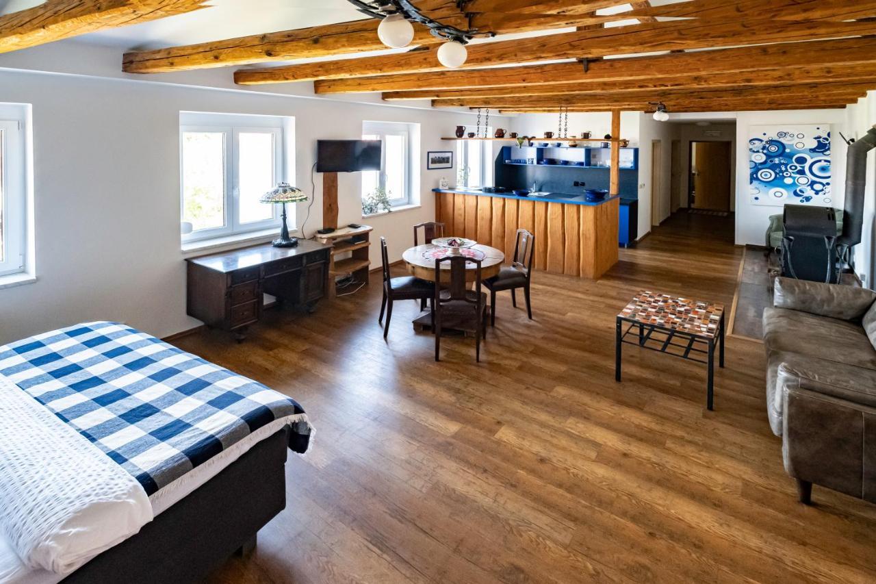 Apartmany Gulliver Микулов Экстерьер фото