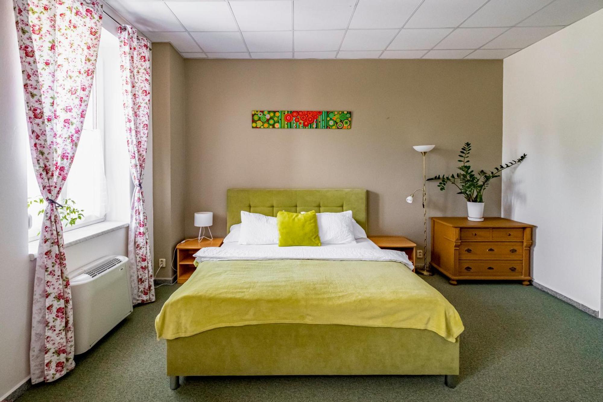 Apartmany Gulliver Микулов Экстерьер фото