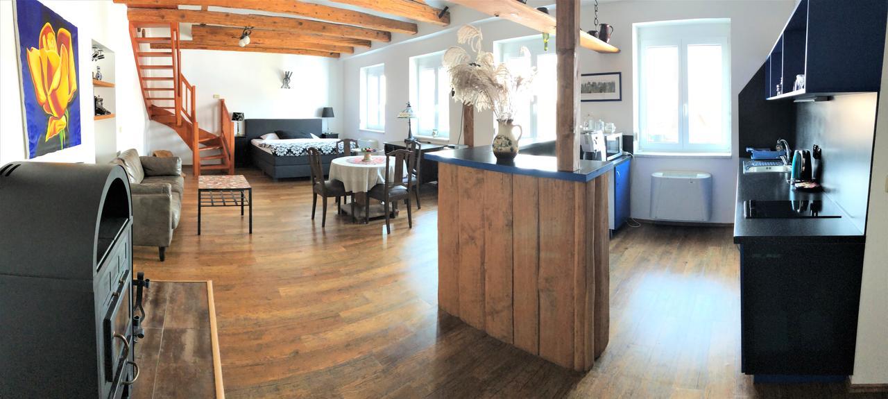 Apartmany Gulliver Микулов Экстерьер фото